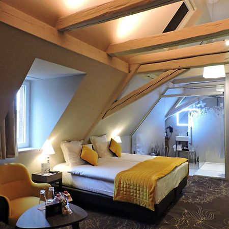 Hotel Restaurant L'Orchidee Ensisheim Bagian luar foto