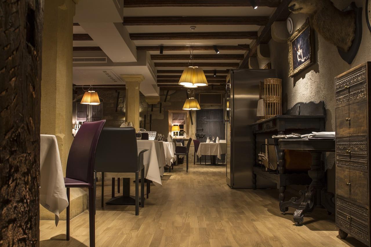 Hotel Restaurant L'Orchidee Ensisheim Bagian luar foto