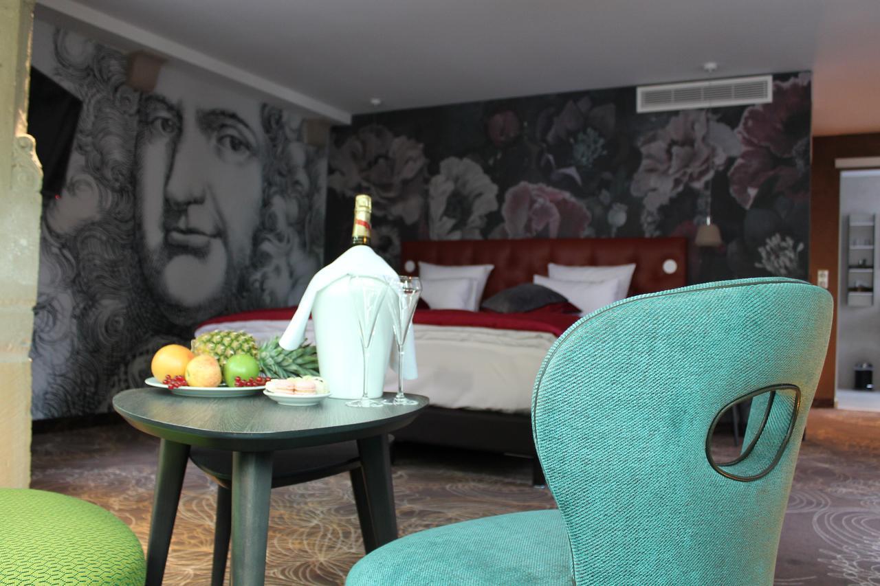 Hotel Restaurant L'Orchidee Ensisheim Bagian luar foto