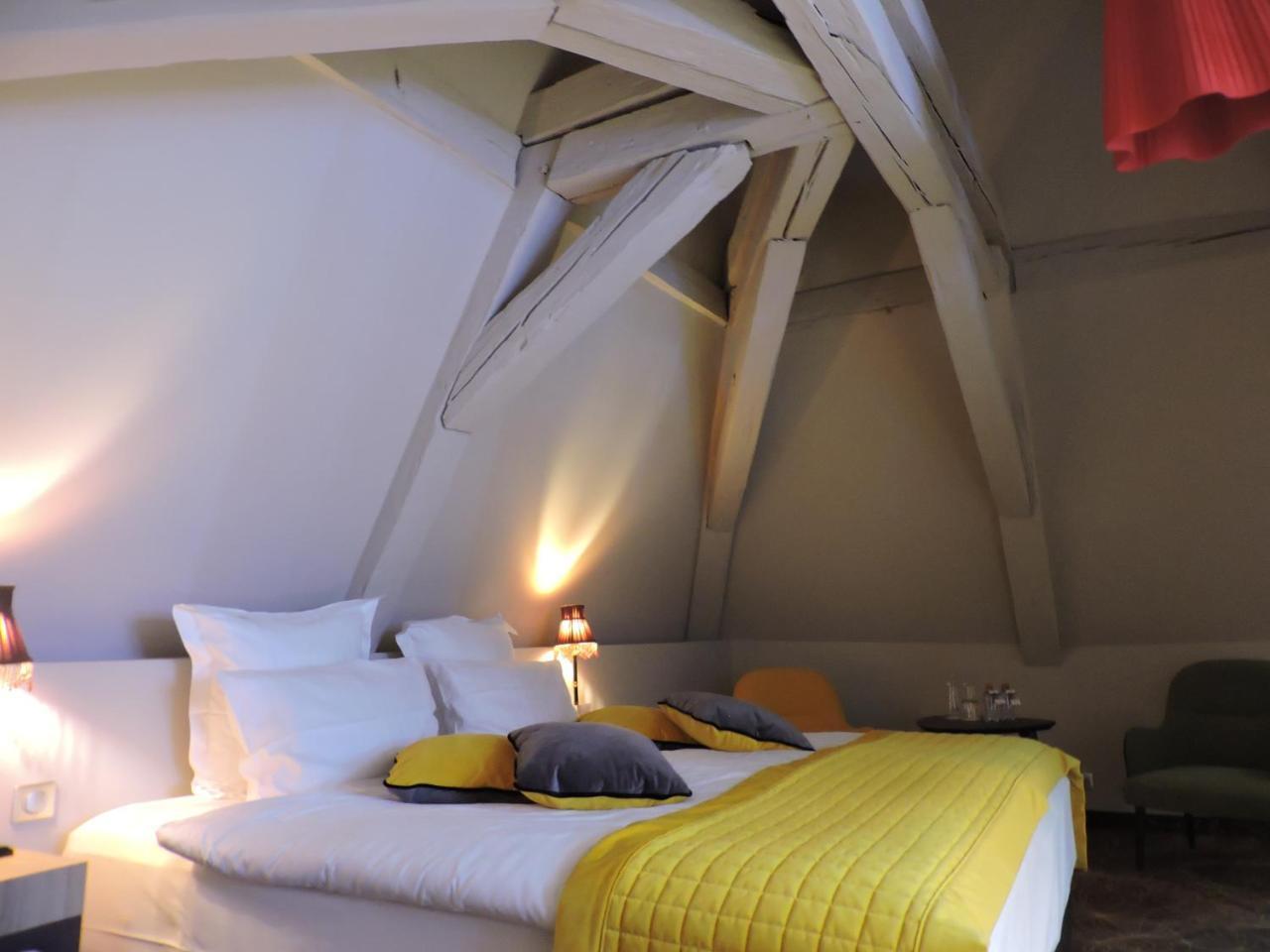 Hotel Restaurant L'Orchidee Ensisheim Bagian luar foto
